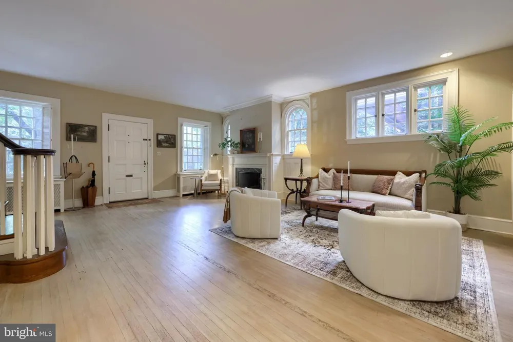 340 E ORANGE STREET Lancaster, PA 17602