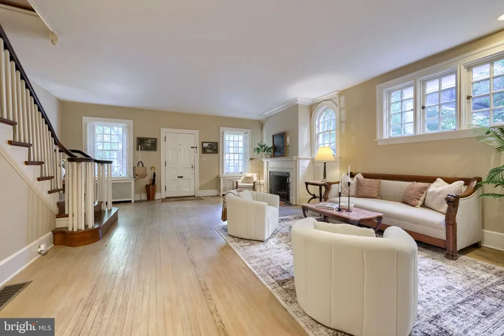 340 E ORANGE STREET Lancaster, PA 17602