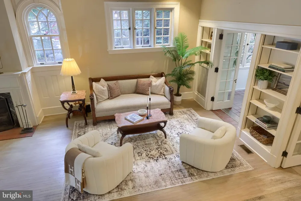340 E ORANGE STREET Lancaster, PA 17602