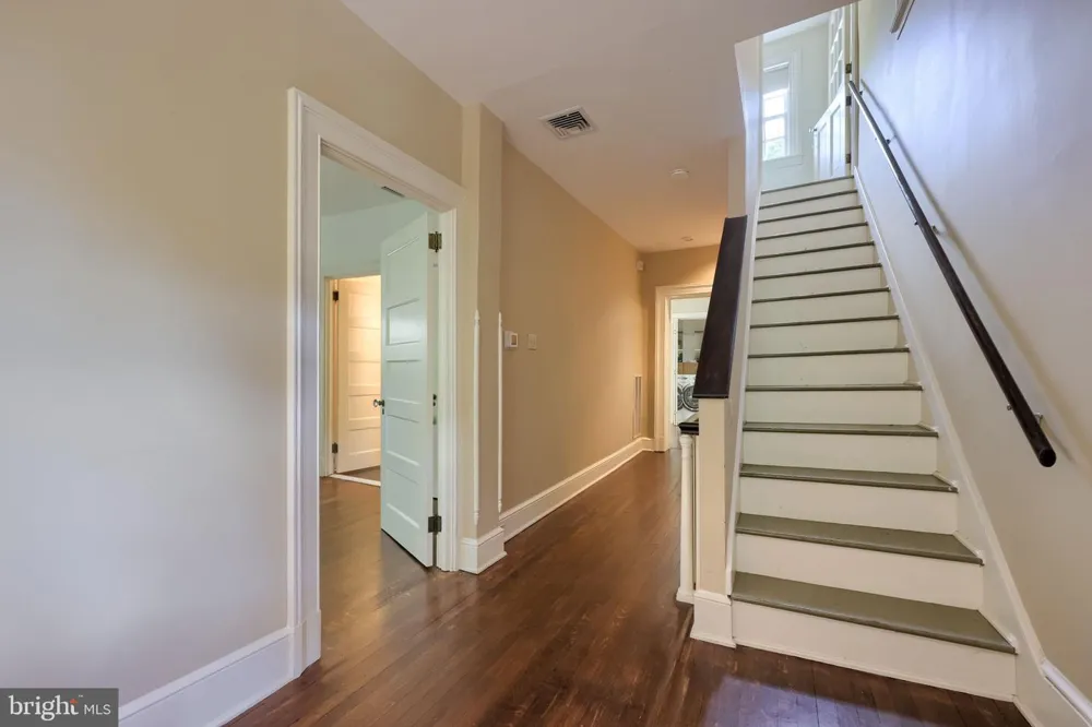 340 E ORANGE STREET Lancaster, PA 17602
