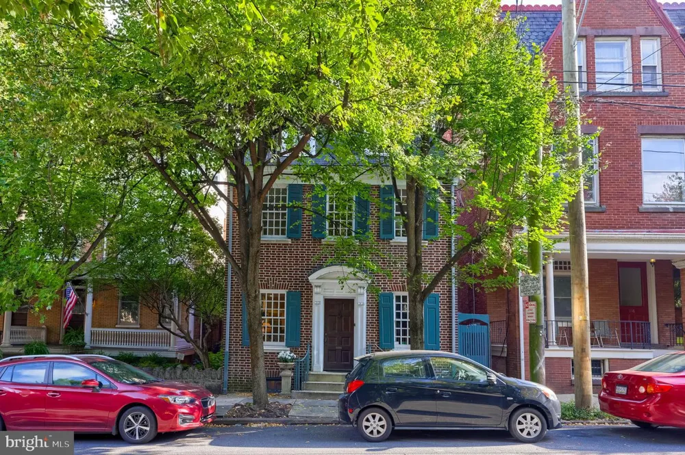 340 E ORANGE STREET Lancaster, PA 17602