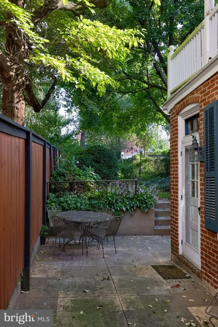 340 E ORANGE STREET Lancaster, PA 17602