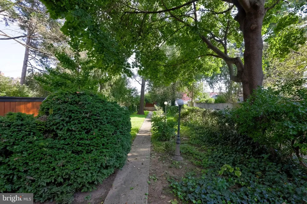 340 E ORANGE STREET Lancaster, PA 17602