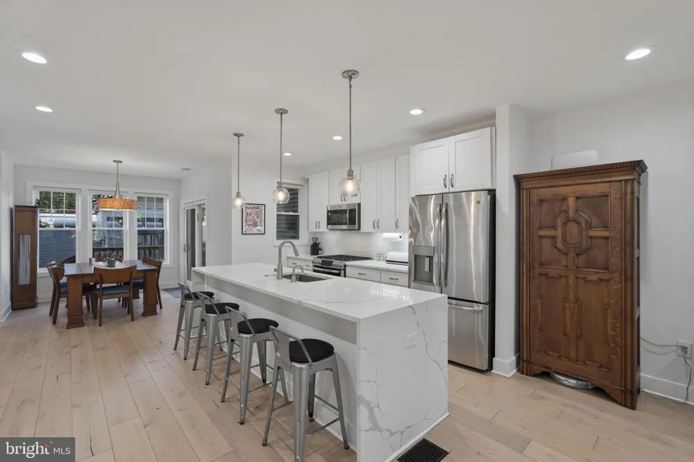 445 KENYON STREET NW Washington, DC 20010