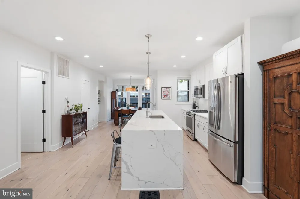 445 KENYON STREET NW Washington, DC 20010