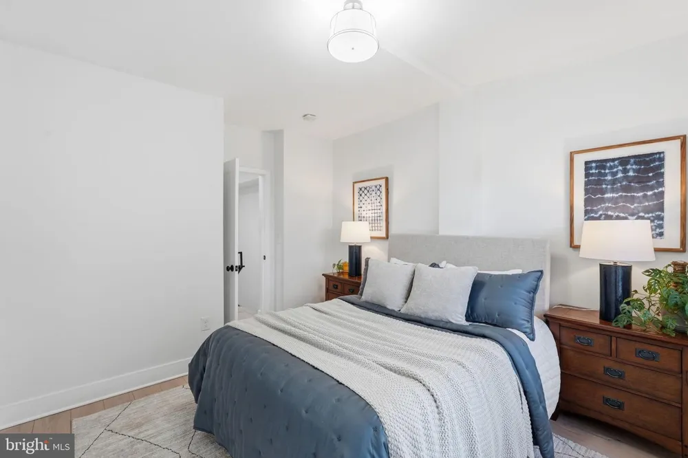 445 KENYON STREET NW Washington, DC 20010