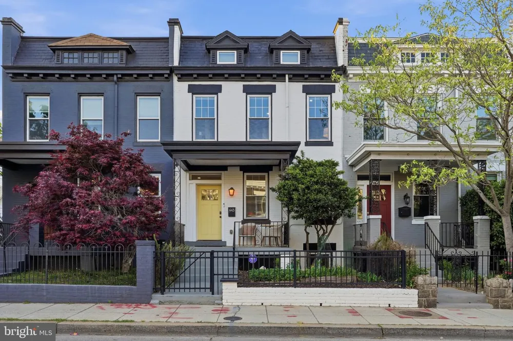 445 KENYON STREET NW Washington, DC 20010