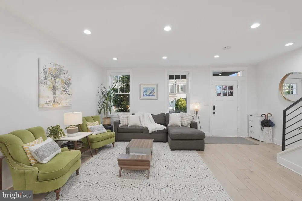 445 KENYON STREET NW Washington, DC 20010