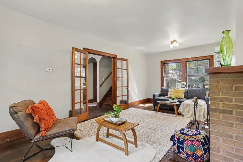 915 Walwood Place Kalamazoo, MI 49007