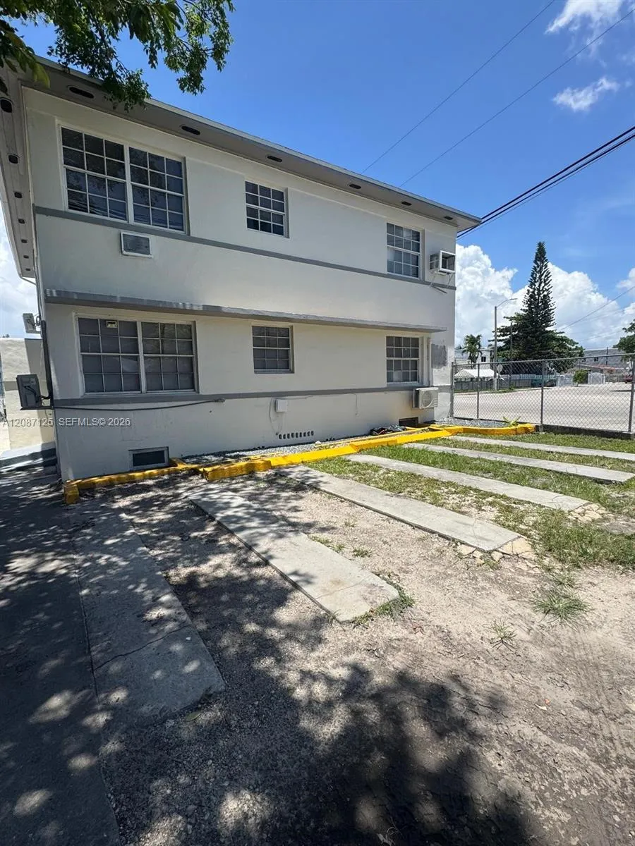 2210 NW North River Dr #2 Miami, FL 33125