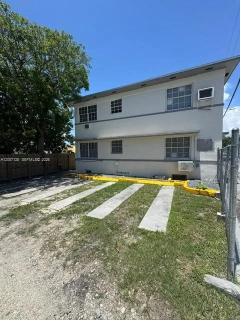 2210 NW North River Dr #2 Miami, FL 33125