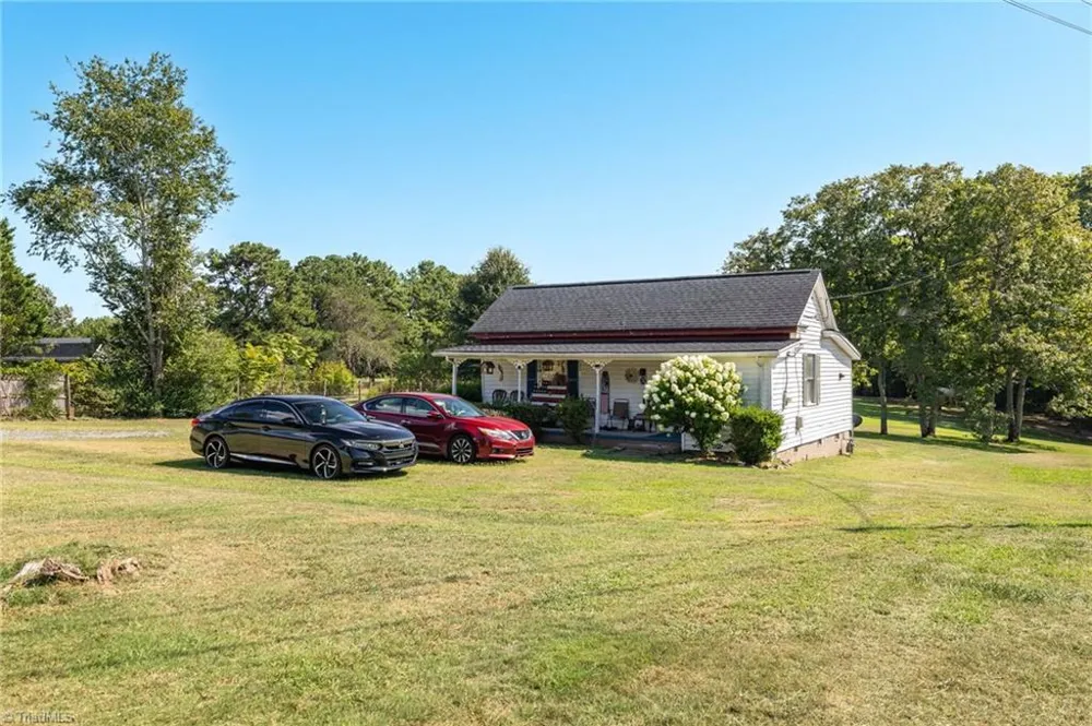 2568, 2590, 2600 Flat Rock Road Reidsville, NC 27320