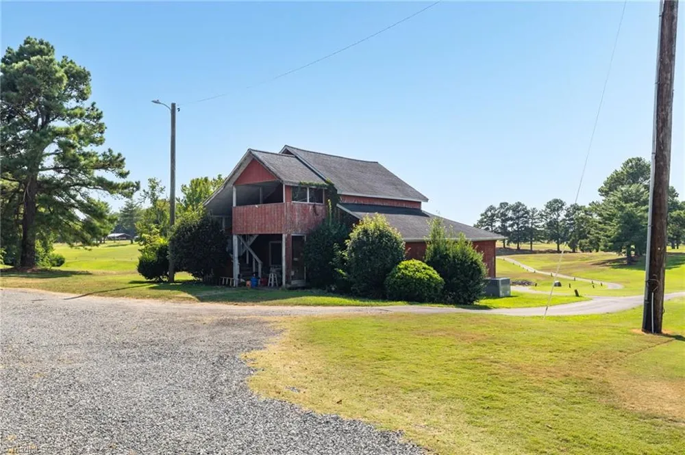 2568, 2590, 2600 Flat Rock Road Reidsville, NC 27320