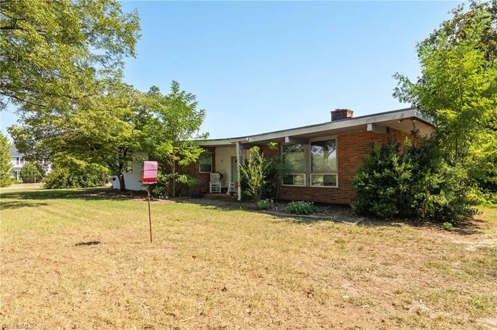 2568, 2590, 2600 Flat Rock Road Reidsville, NC 27320