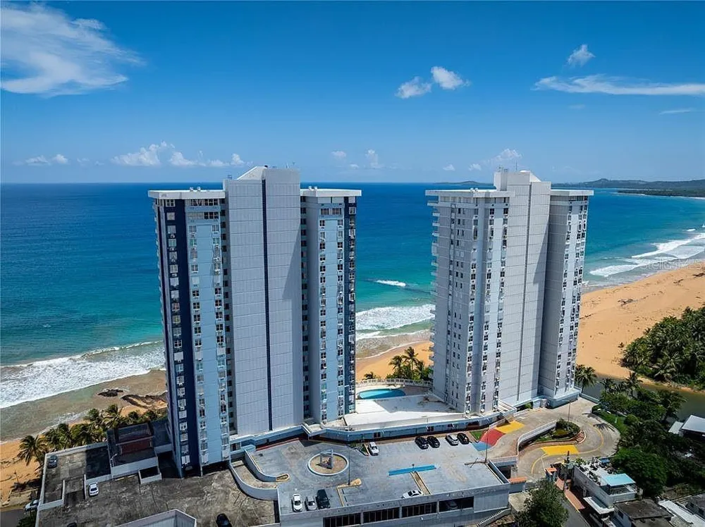 Esperanza st. SANDY HILLS #16-G Luquillo, PR 00773