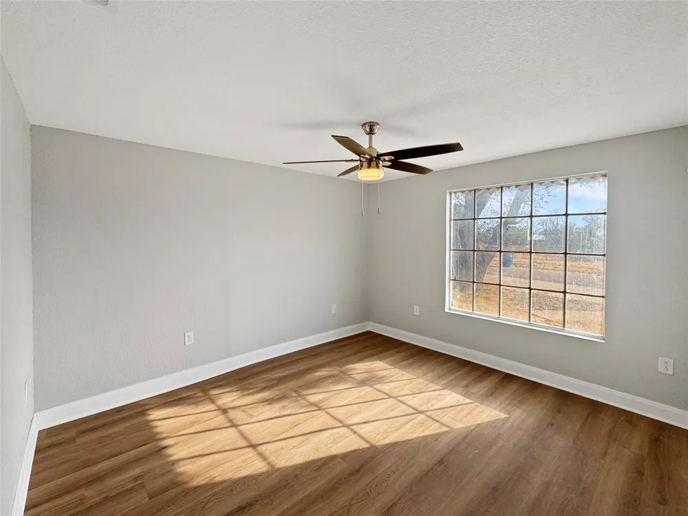 1201 Hickory Sweetwater, TX 79556