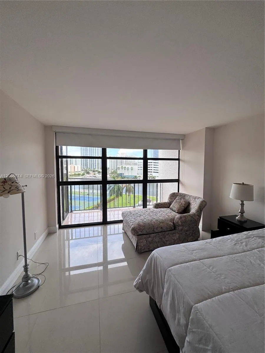 400 Leslie Dr #602 Hallandale Beach, FL 33009