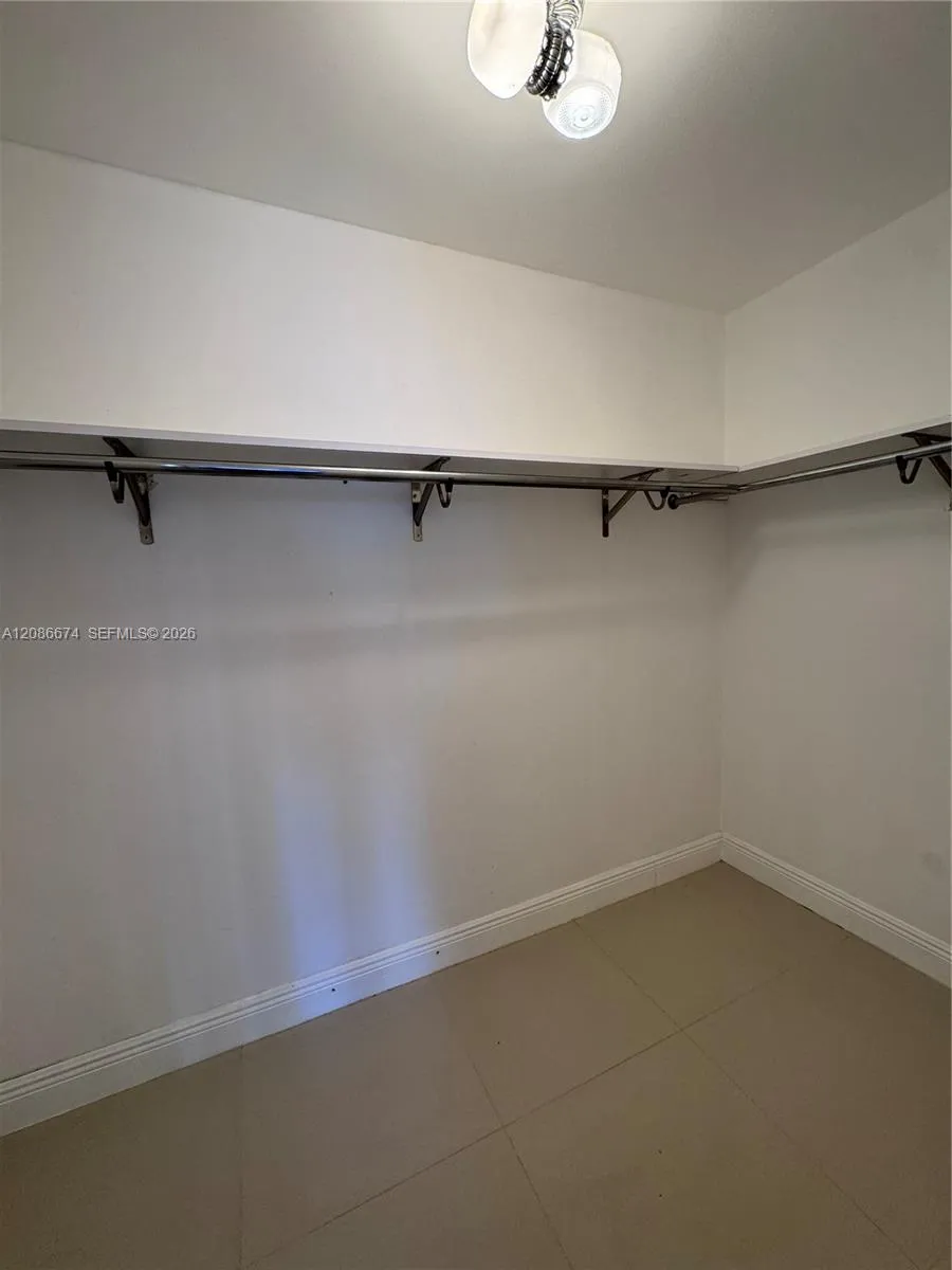 400 Leslie Dr #602 Hallandale Beach, FL 33009