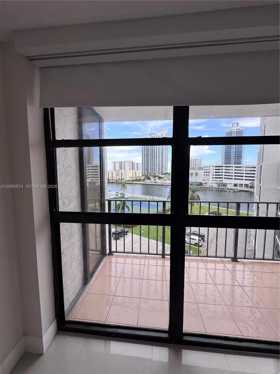 400 Leslie Dr #602 Hallandale Beach, FL 33009