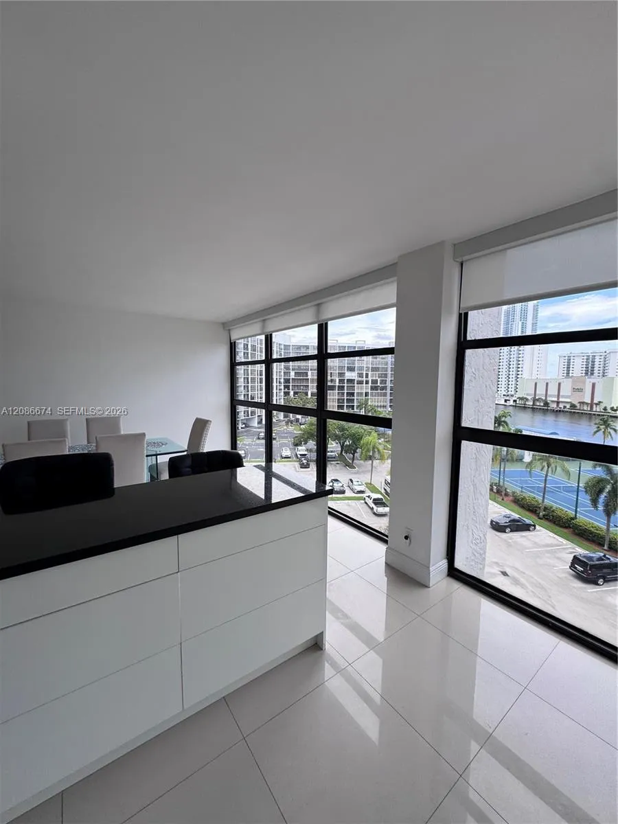 400 Leslie Dr #602 Hallandale Beach, FL 33009