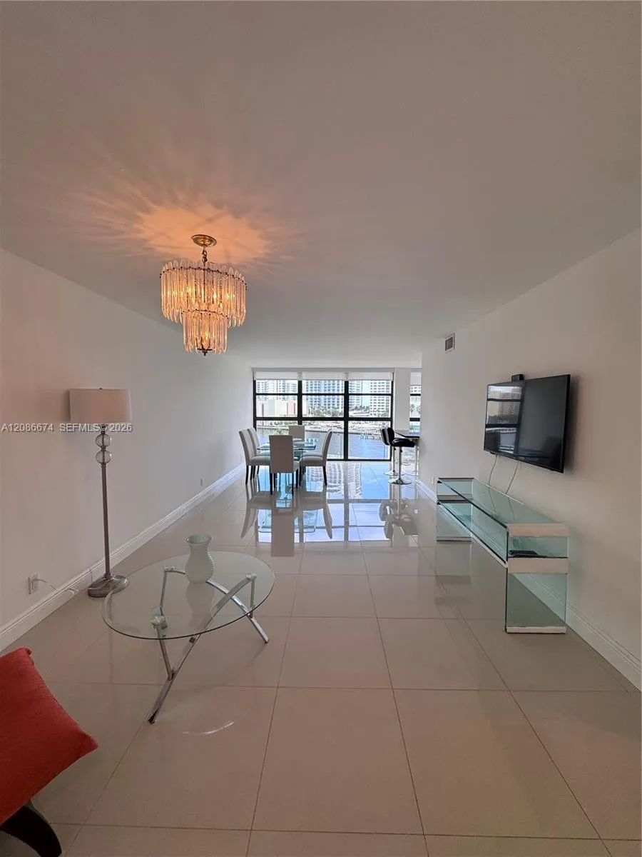 400 Leslie Dr #602 Hallandale Beach, FL 33009