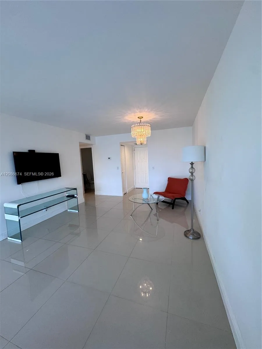 400 Leslie Dr #602 Hallandale Beach, FL 33009