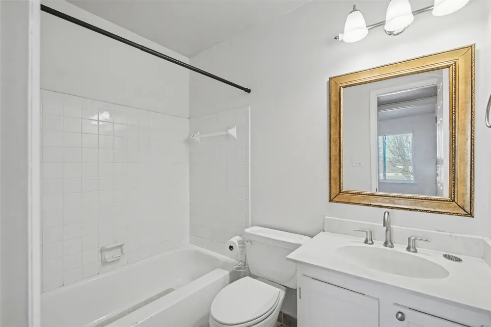 7447 S Yale Street #226 Tulsa, OK 74136