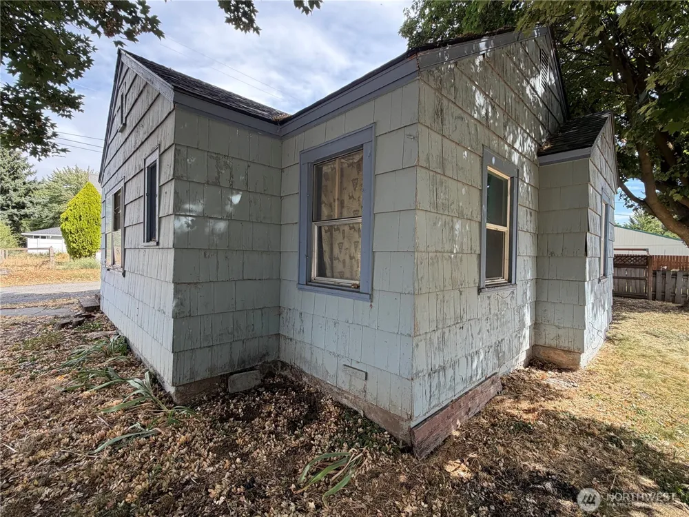 408 E Mustard Dayton, WA 99328