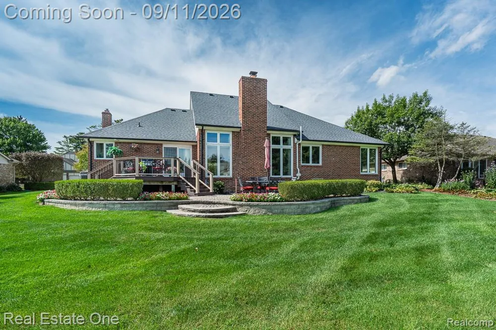 54734 Burlington Drive Shelby Charter Township, MI 48315