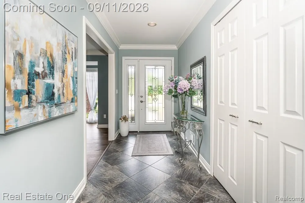 54734 Burlington Drive Shelby Charter Township, MI 48315