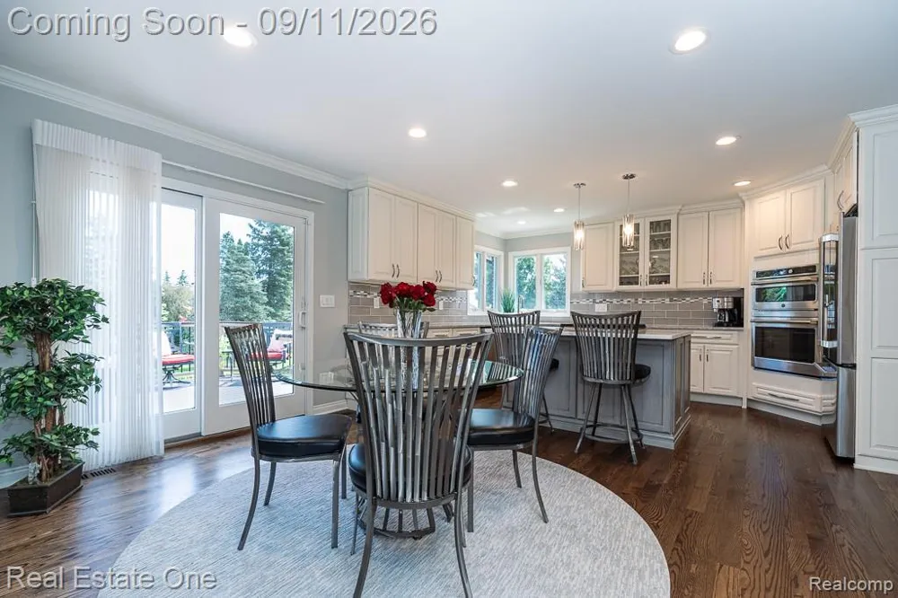 54734 Burlington Drive Shelby Charter Township, MI 48315
