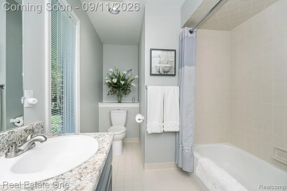 54734 Burlington Drive Shelby Charter Township, MI 48315