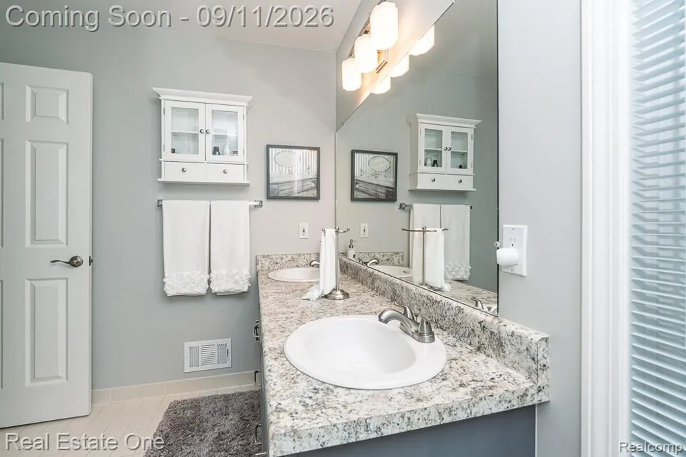 54734 Burlington Drive Shelby Charter Township, MI 48315