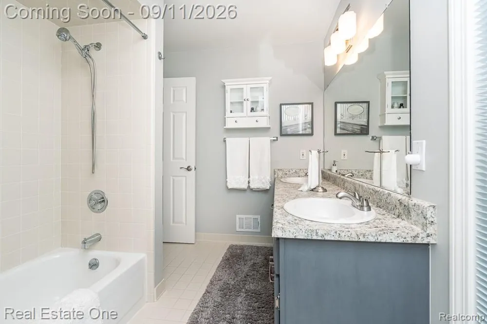 54734 Burlington Drive Shelby Charter Township, MI 48315