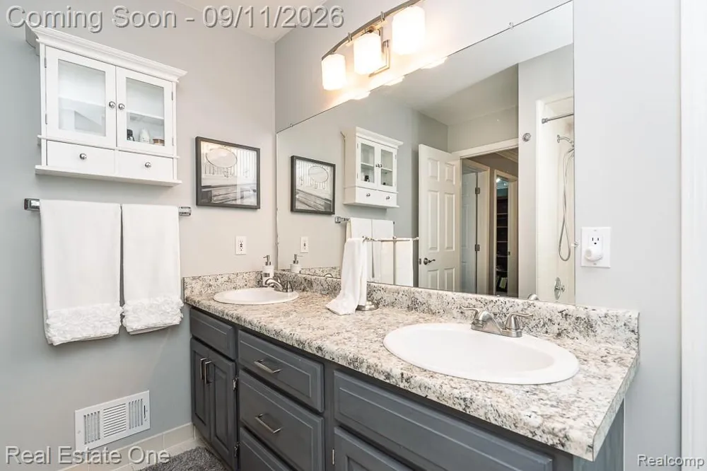 54734 Burlington Drive Shelby Charter Township, MI 48315