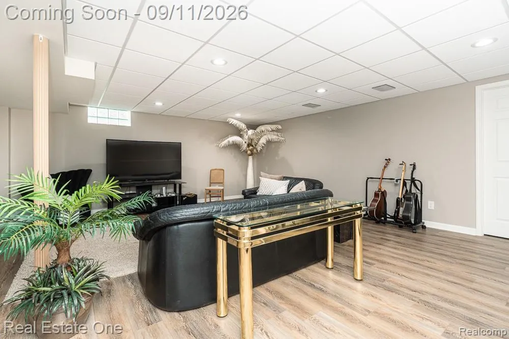 54734 Burlington Drive Shelby Charter Township, MI 48315
