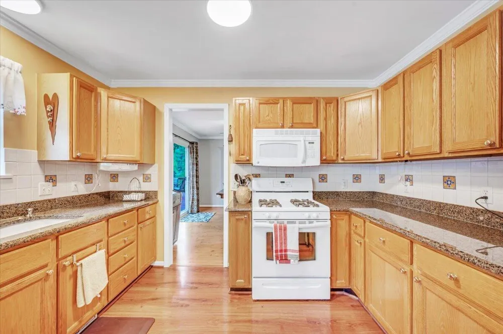 3100 Fry Road Highland Charter Township, MI 48357