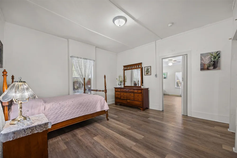 906 W Elizabeth Street Austin, TX 78704