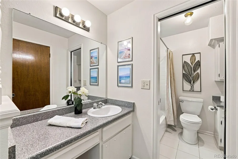 11865 E Louisiana Avenue Aurora, CO 80012