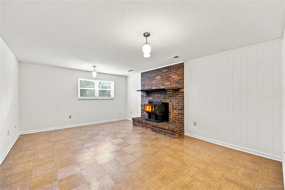 11865 E Louisiana Avenue Aurora, CO 80012