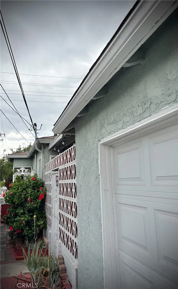 3929 E 56th Street Maywood, CA 90270