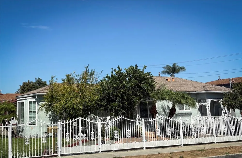 3929 E 56th Street Maywood, CA 90270