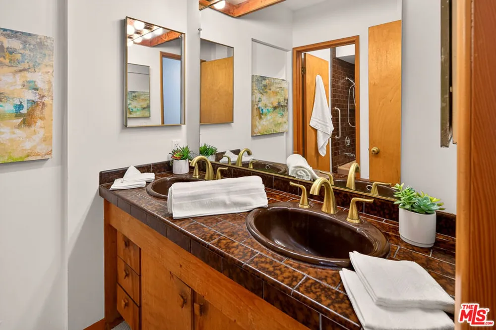 2106 Prosser Avenue Los Angeles, CA 90025