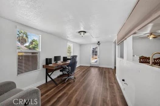 41420 Dixon Hemet, CA 92544