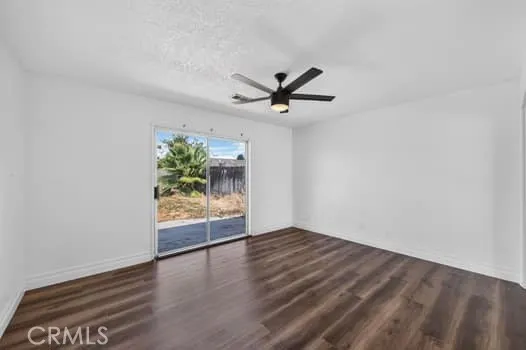 41420 Dixon Hemet, CA 92544