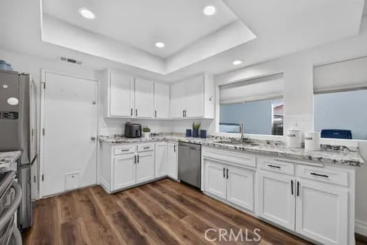 41420 Dixon Hemet, CA 92544