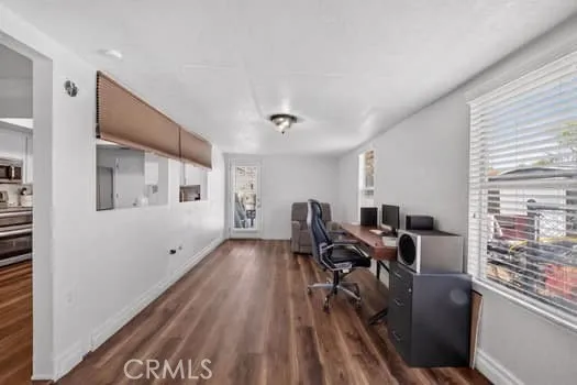 41420 Dixon Hemet, CA 92544