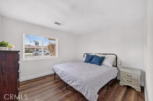 41420 Dixon Hemet, CA 92544