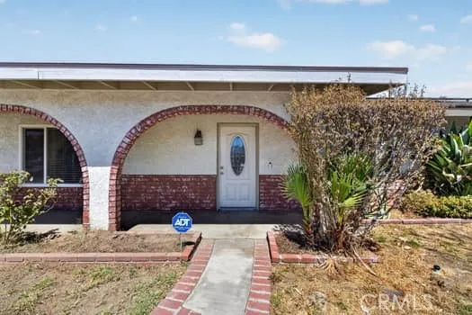 41420 Dixon Hemet, CA 92544