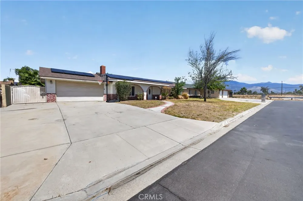 41420 Dixon Hemet, CA 92544